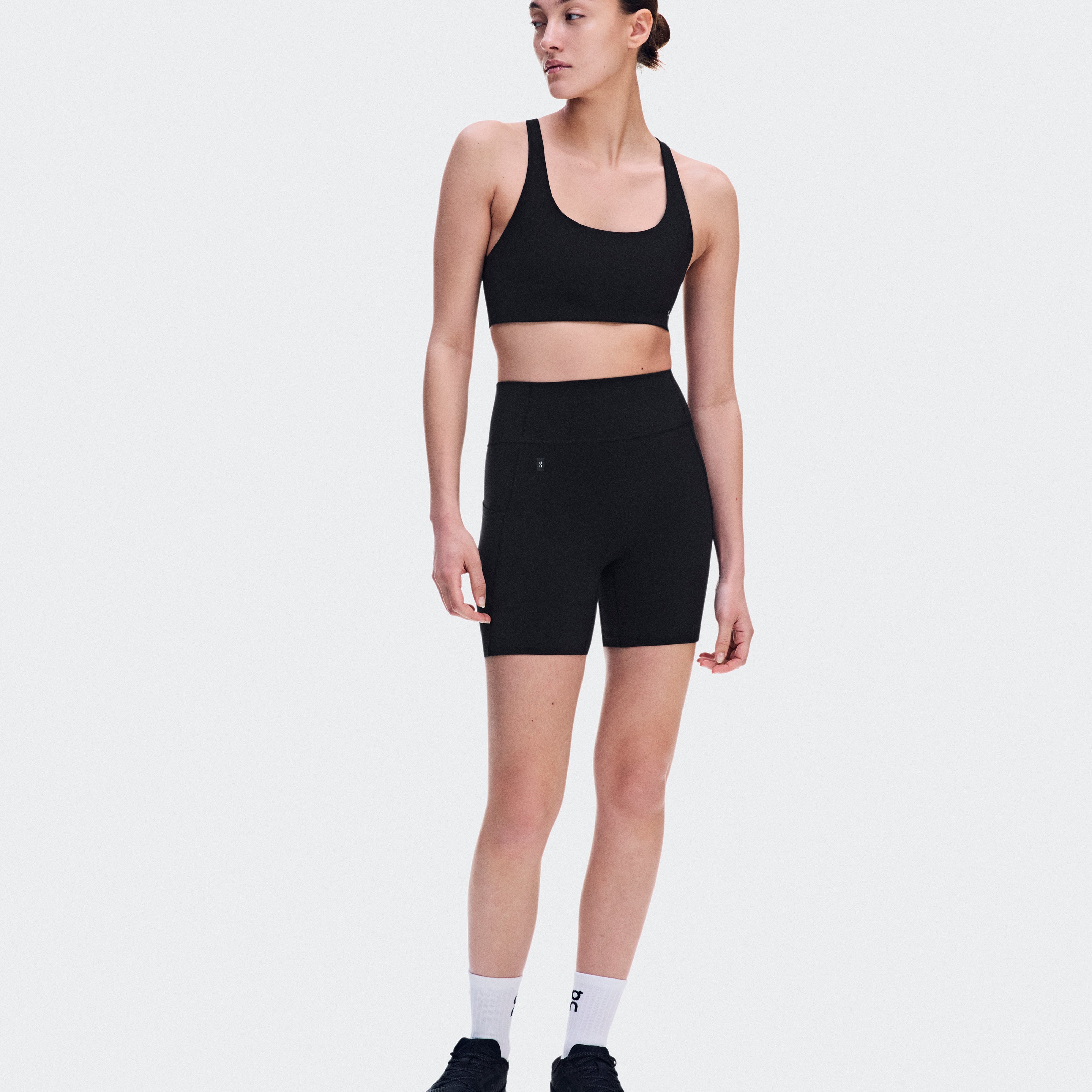 Studio Leggings Short 6" Calza Mujer Negro