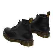 Bota 101 Yellow Stitch de Cuero Smooth Dr. Martens