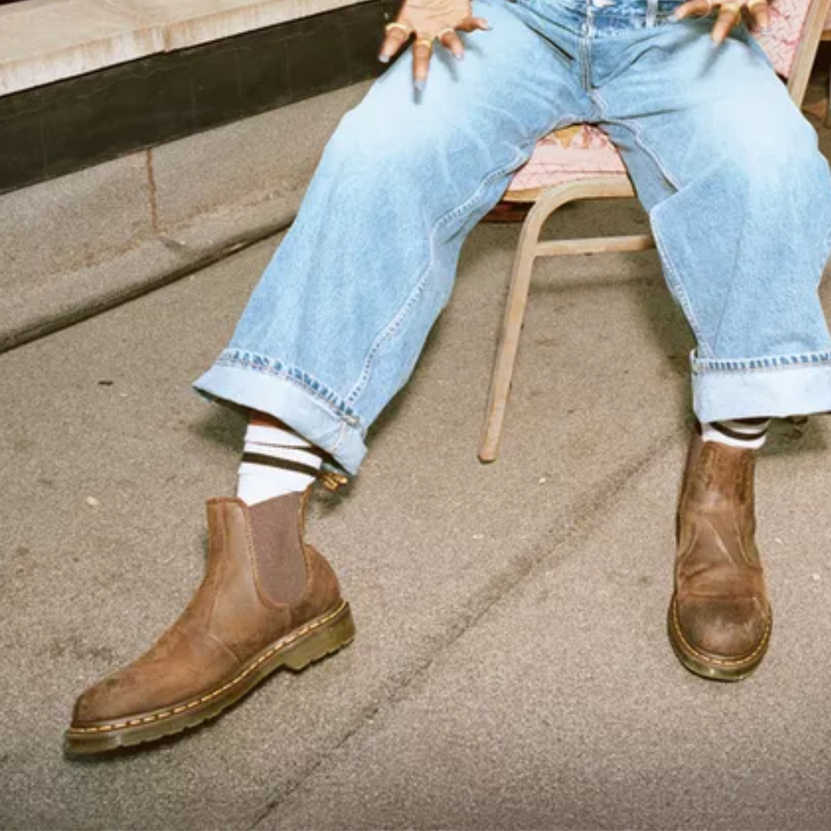 Bota 2976 Yellow Stitch de Cuero Crazy Horse Dr. Martens