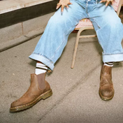 Bota 2976 Yellow Stitch de Cuero Crazy Horse Dr. Martens