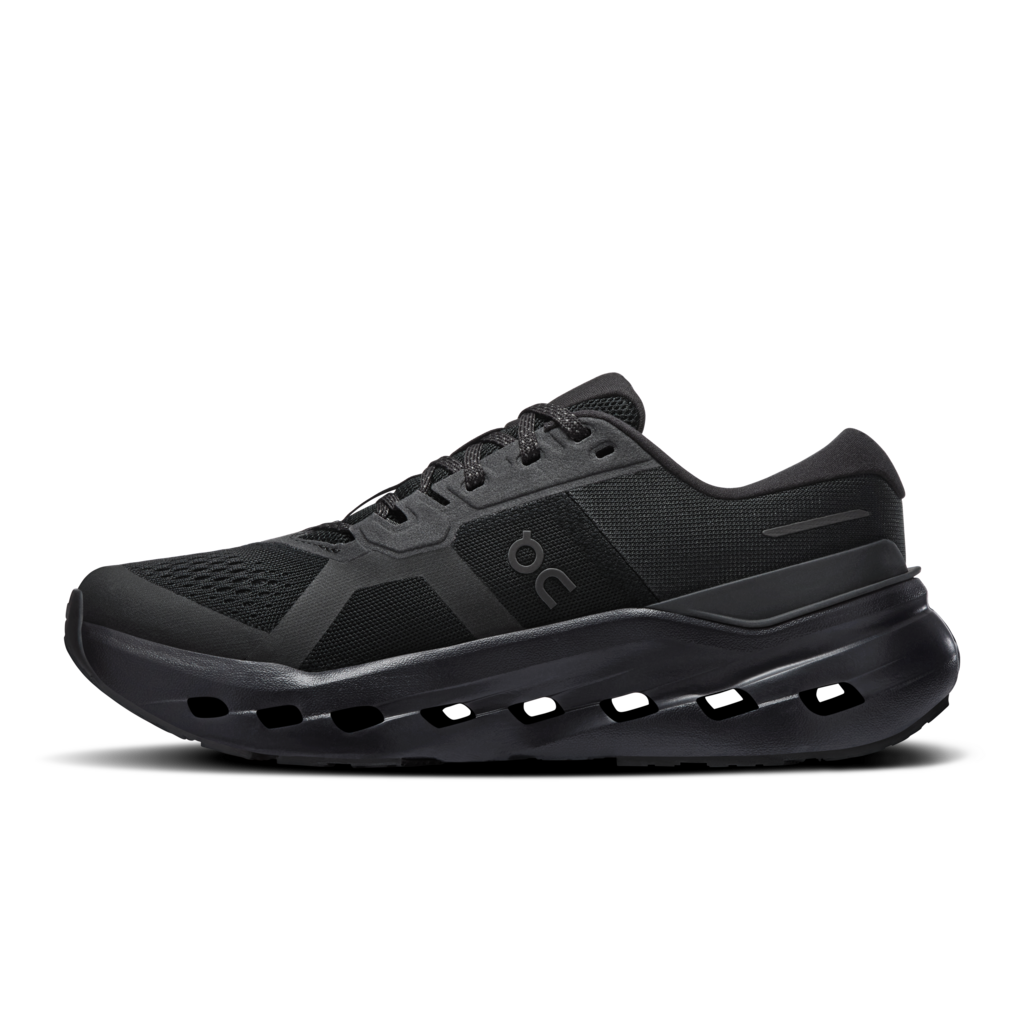 CreateSmallPNG-3WG10051043-cloudrunner_3-ss26-black_black-w-1x1-g4.png