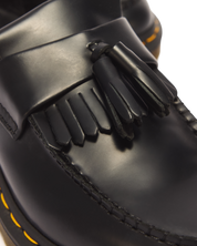 Mocasines Adrian Yellow Stitch de cuero Smooth con borla Dr. Martens - vista trasera